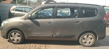 renault-renault-2015-zlrvodpi5dfa5onbmu5b1fm8
