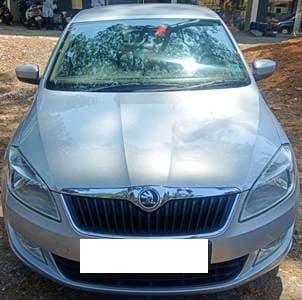 skoda-rapid-2013-hfafqfz0zpy570ba8fdd6ale