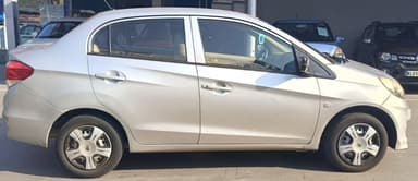 honda-amaze-2015-nnftohue8of3yqbp4g44pf5p