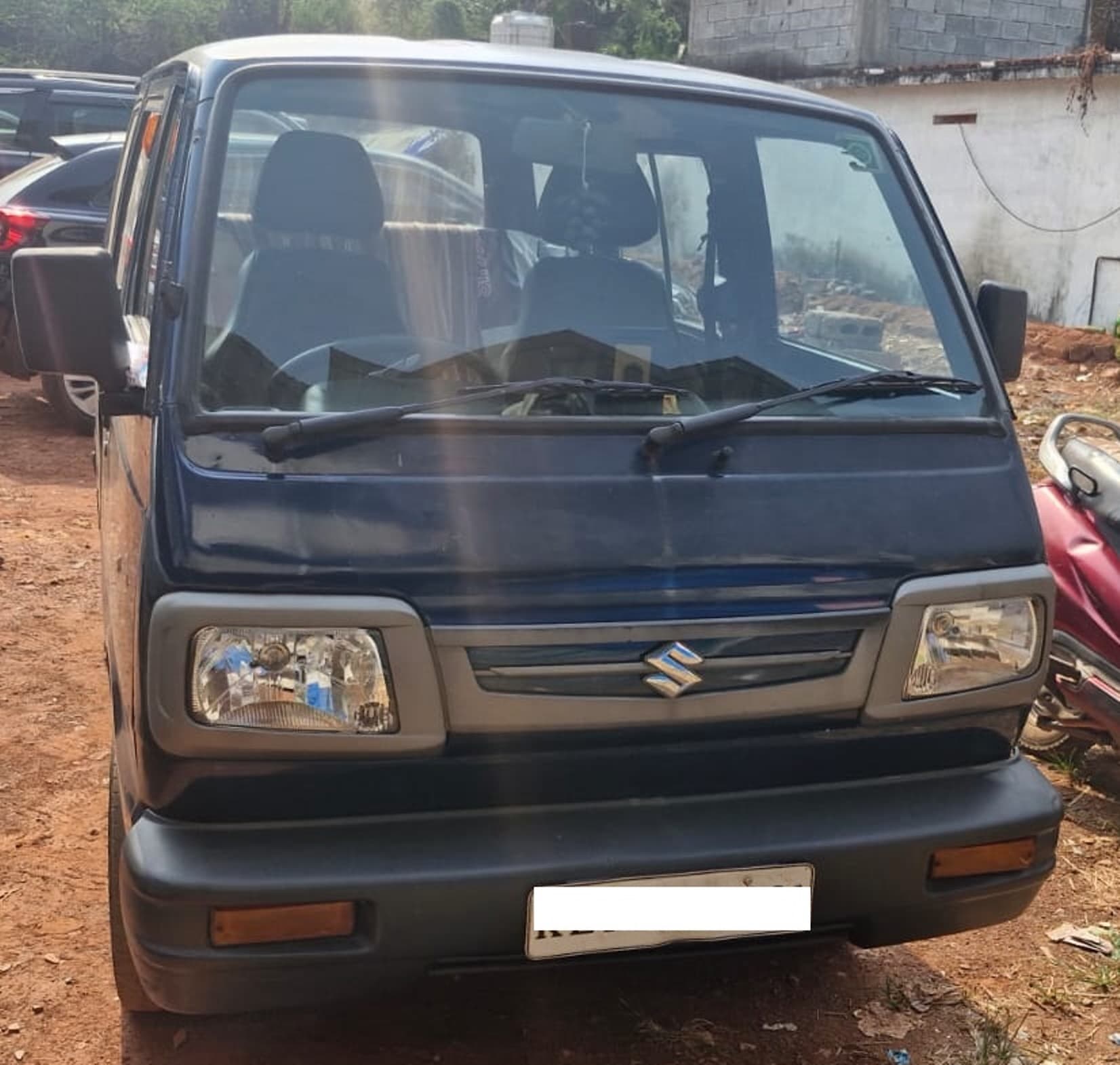 maruti-suzuki-omni-2013-jyz0bfpho0ixewn93vbs7xj3