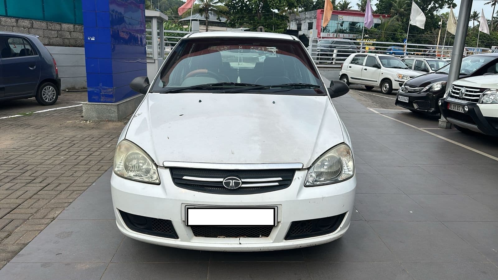 tata-indica-2011-npzopymm5vfcyii391oa8r7e