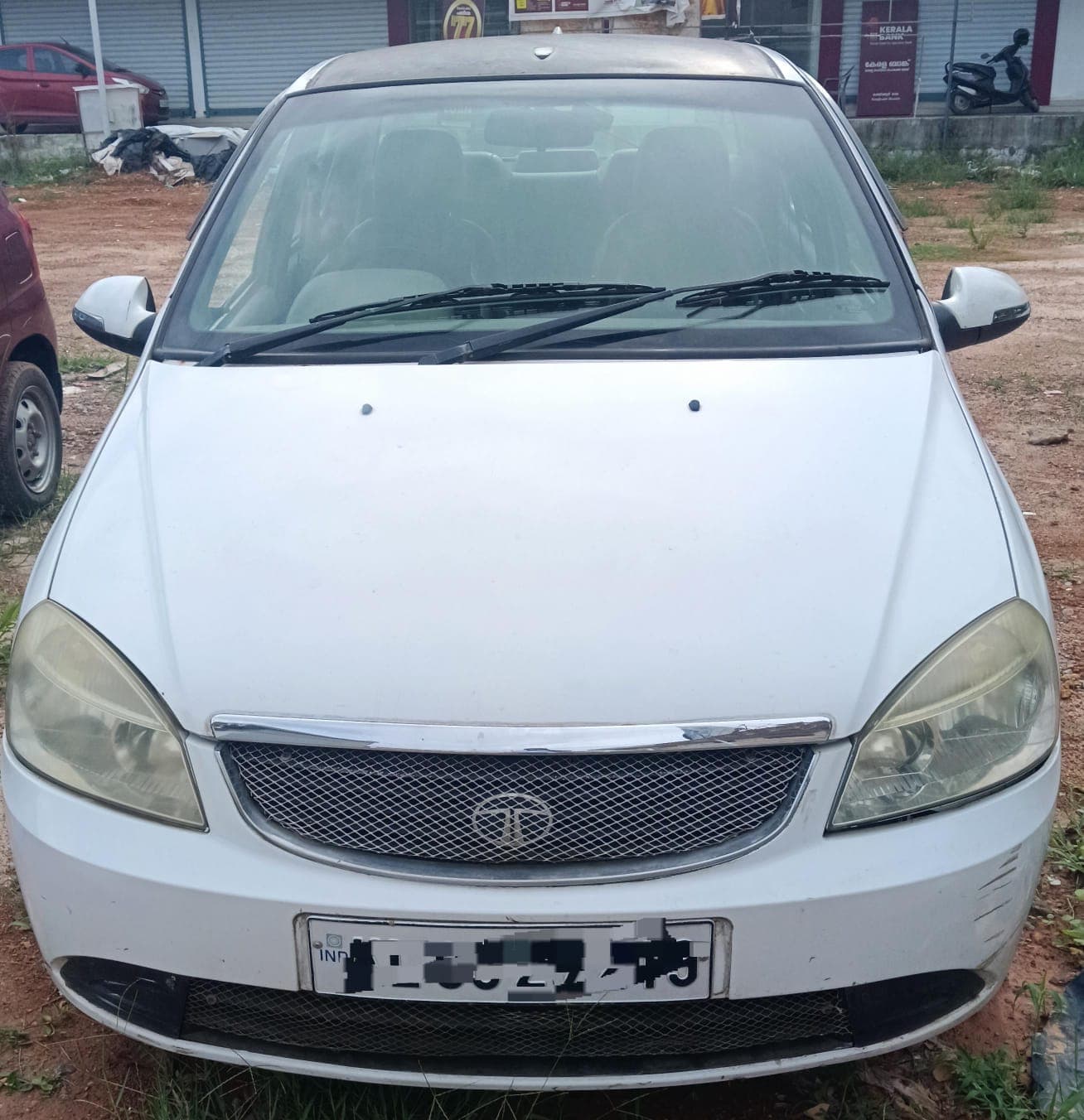 tata-indigo-2009-ihs68mah01xf6aa5eudm1012