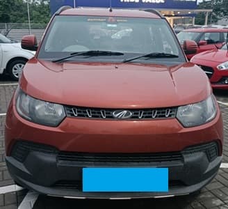 mahindra-kuv-100-2016-qyofxtfroan738iuqniepik2