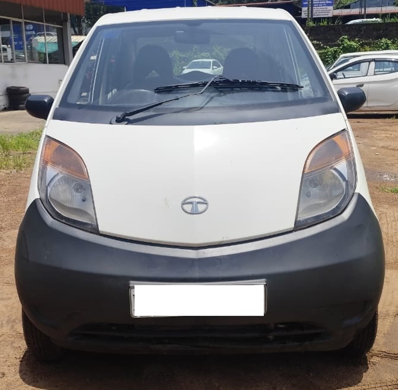 tata-nano-2014-m055u2nj1i4kfprg5np2r8e2