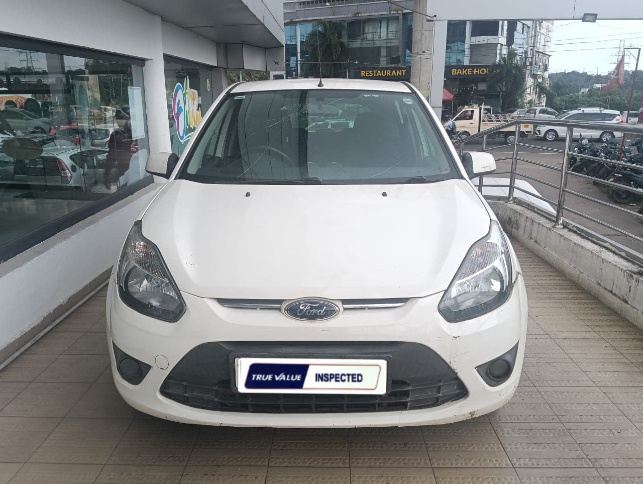 ford-figo-2011-gl1a2tn19gkrvh7fp0nl0hc2
