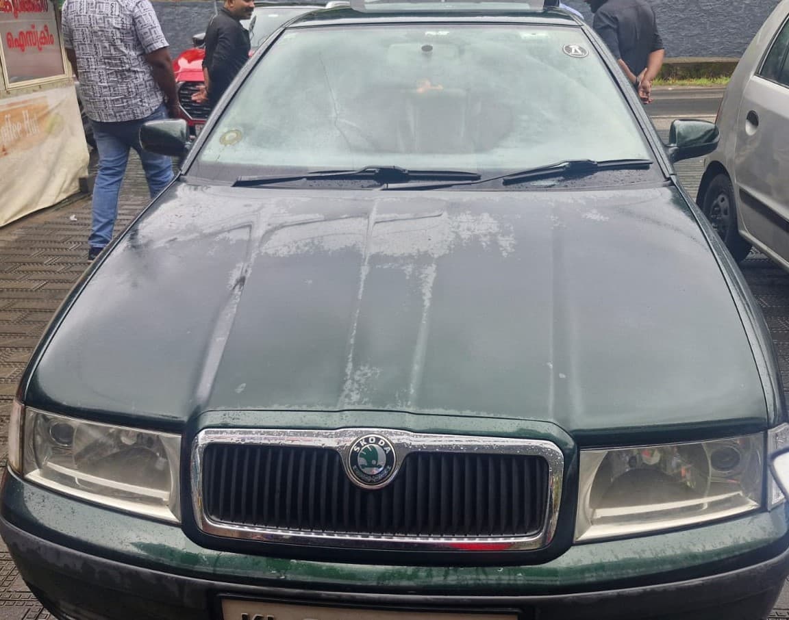 skoda-octaviya-2004-utn39v04504rkxofgh6e9sdj
