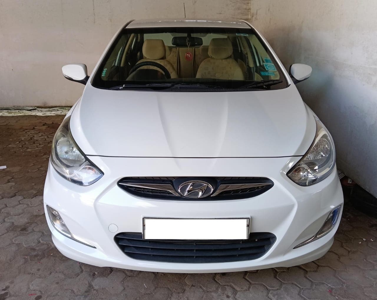 hyundai-verna-2014-d8u8ai7qsdwon9d5sr3k3scf