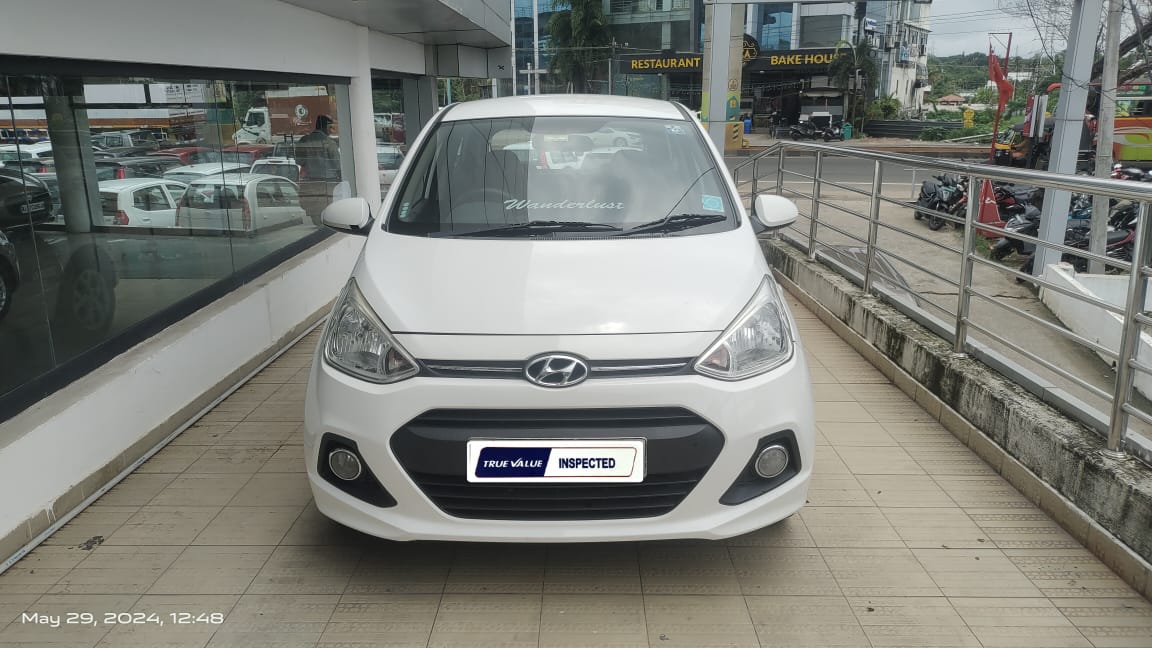 HYUNDAI I10 in Ernakulam