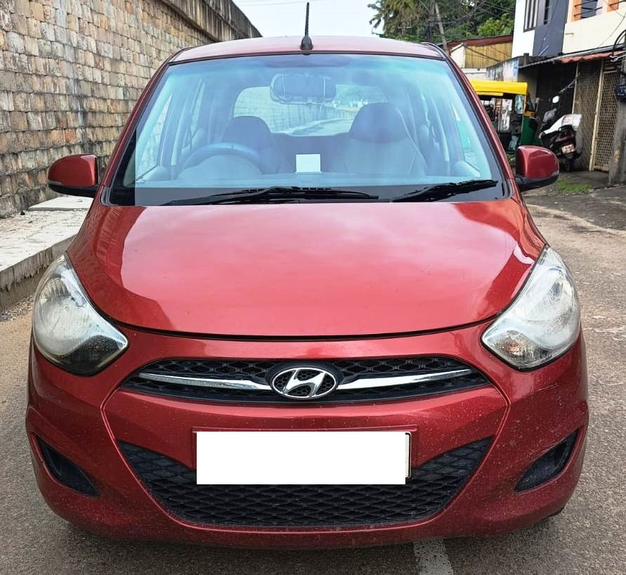 HYUNDAI I10 2013 Second-hand Car for Sale in Trivandrum