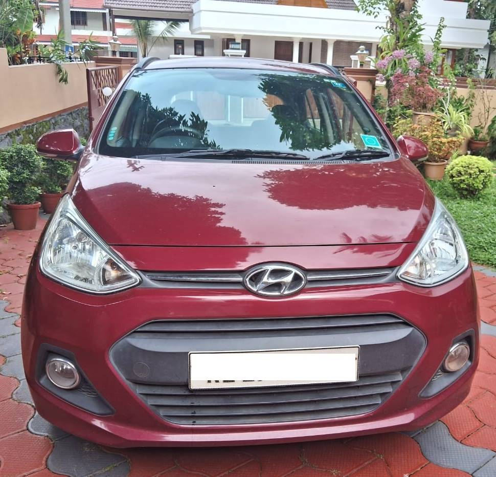 HYUNDAI I10 in Alappuzha