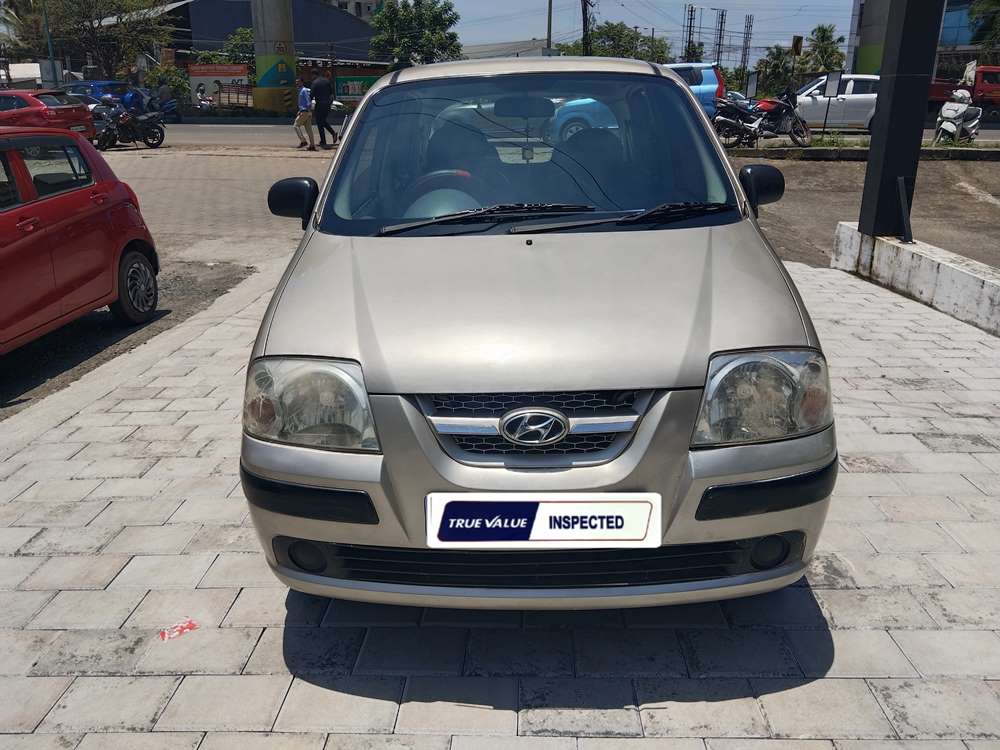 HYUNDAI SANTRO in Ernakulam