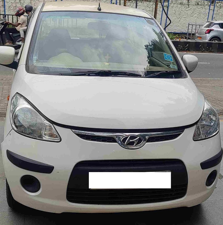 HYUNDAI I10 in Ernakulam