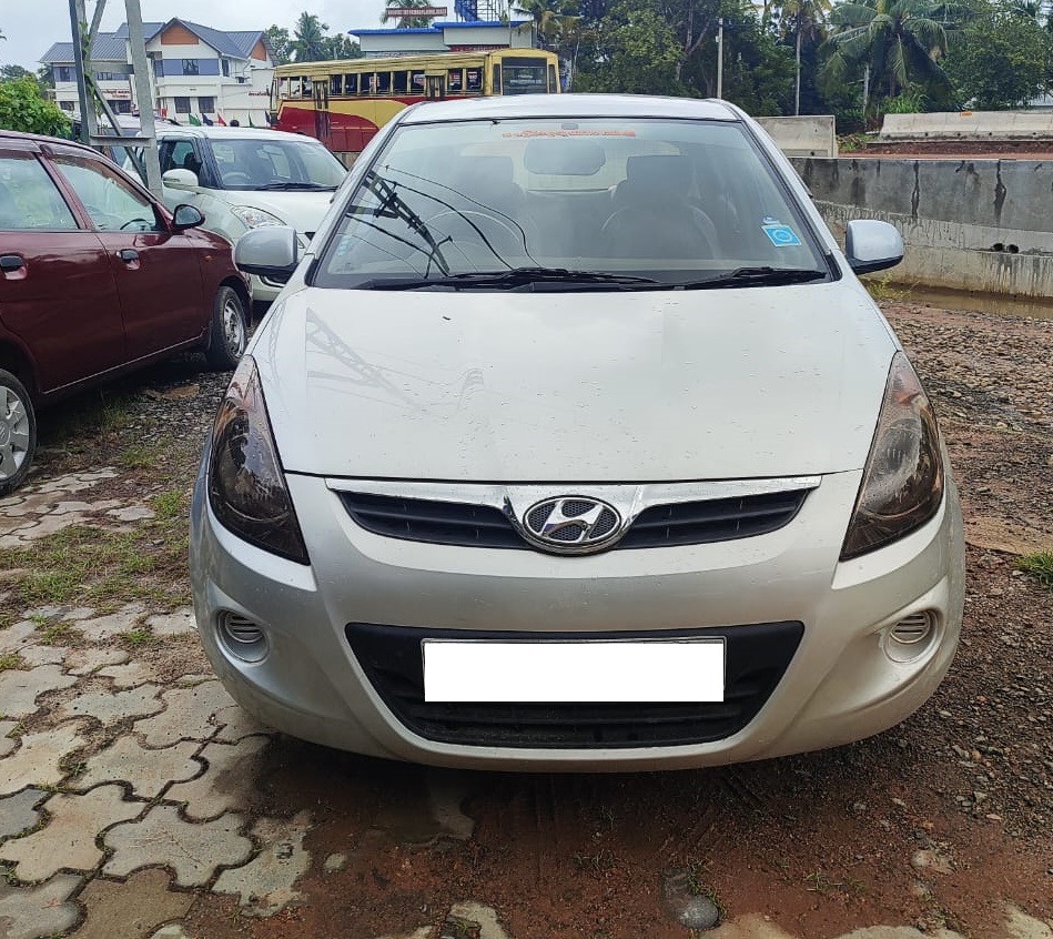 HYUNDAI I20 in Alappuzha