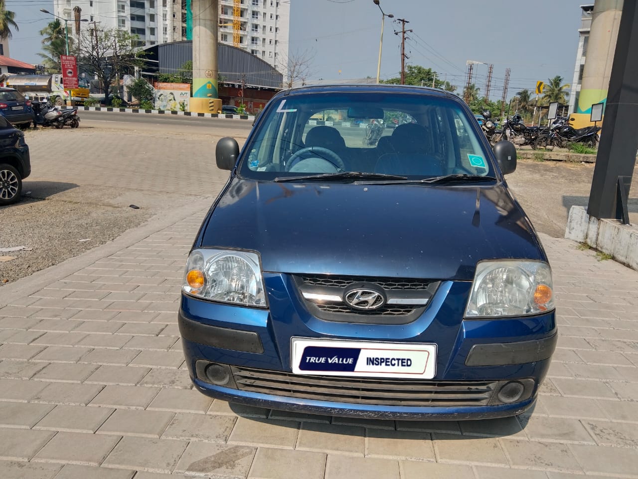 HYUNDAI SANTRO in Ernakulam