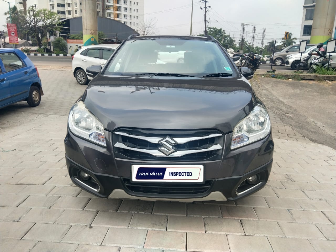 MARUTI S CROSS in Ernakulam