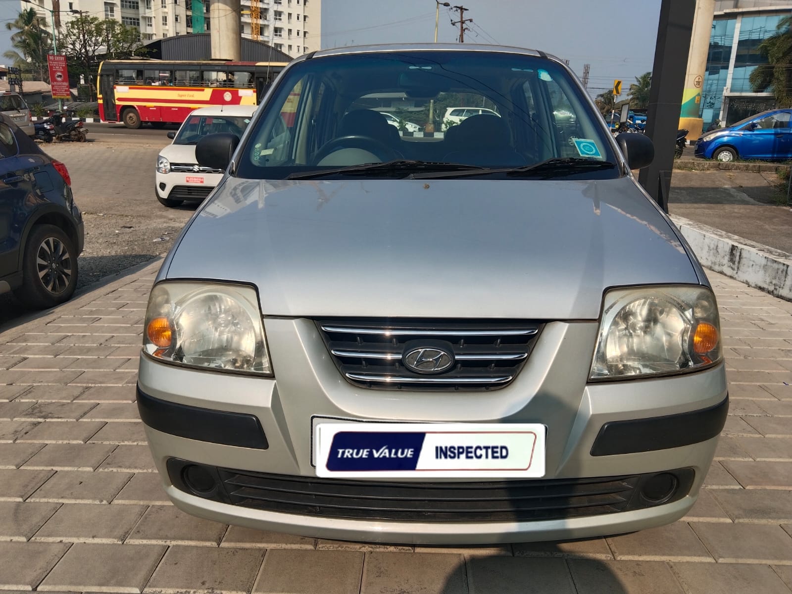 HYUNDAI SANTRO in Ernakulam