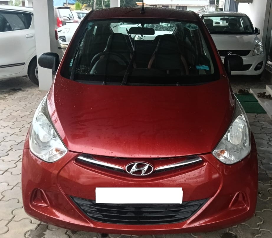HYUNDAI EON in Alappuzha
