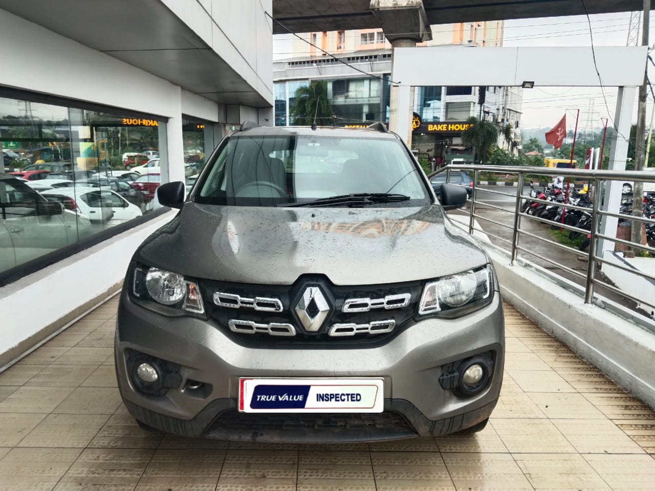 RENAULT KWID in Ernakulam