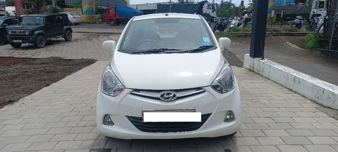 HYUNDAI EON in Ernakulam